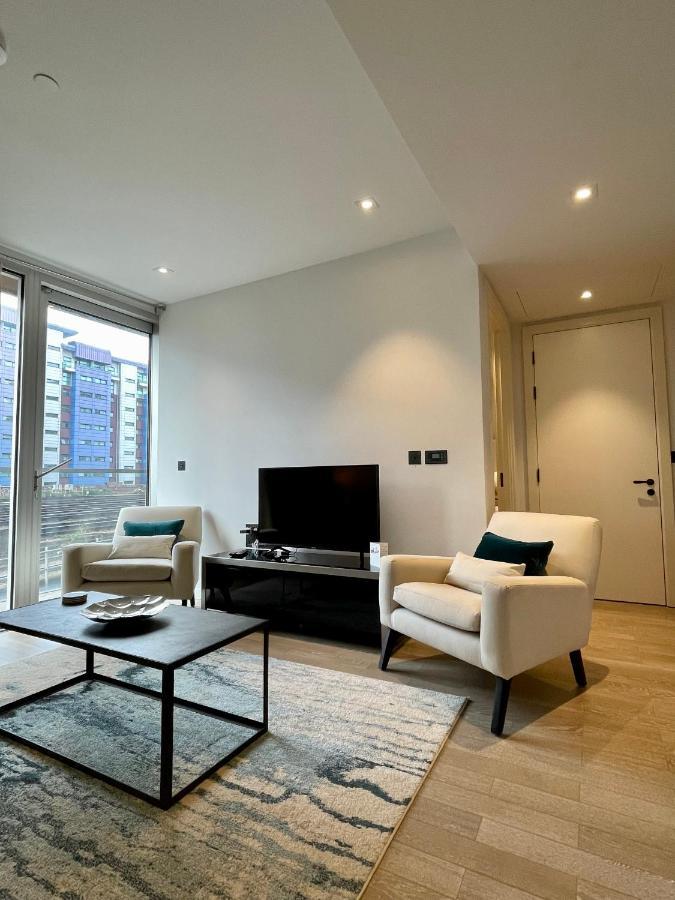 Battersea Power Station Living Apartment London Exterior photo